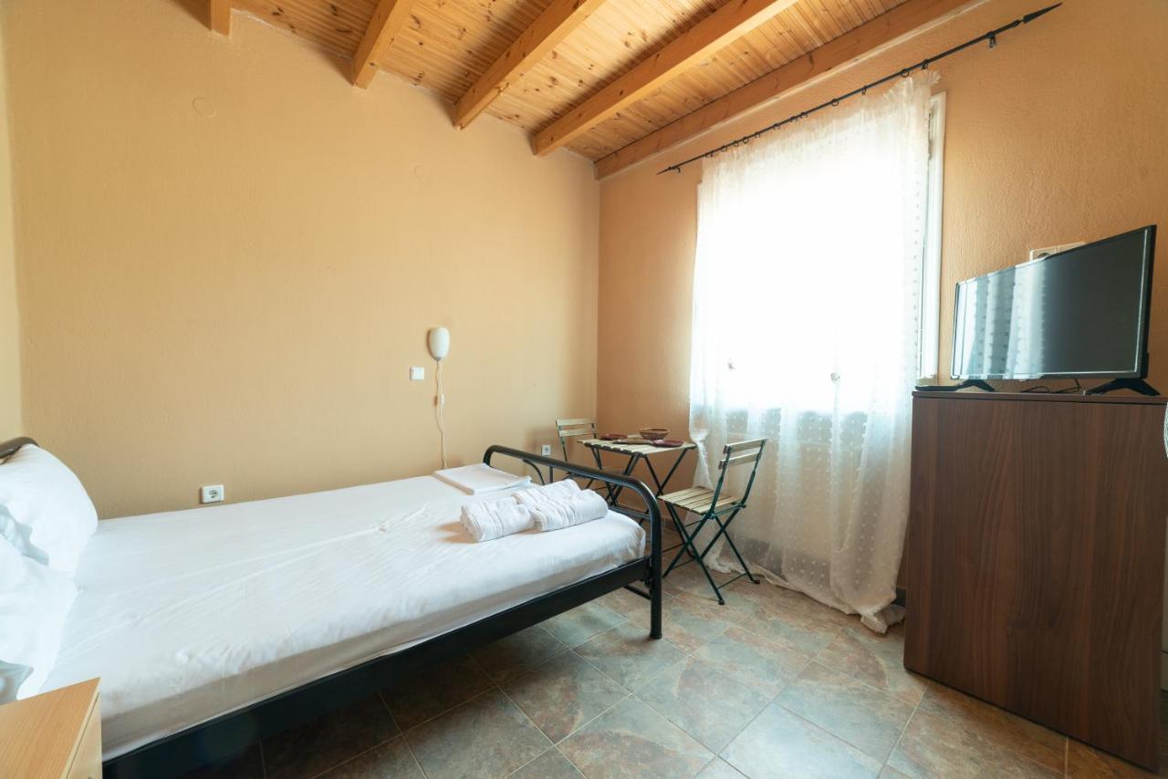 Maison Agistro Hotel Angistron Ngoại thất bức ảnh